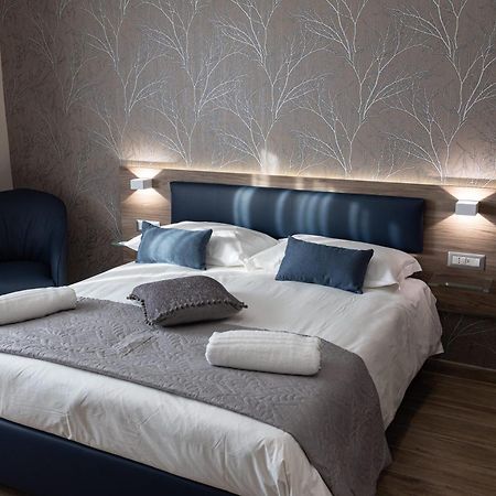 Famalu Apartments Неаполь Екстер'єр фото