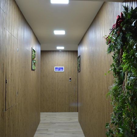 Famalu Apartments Неаполь Екстер'єр фото
