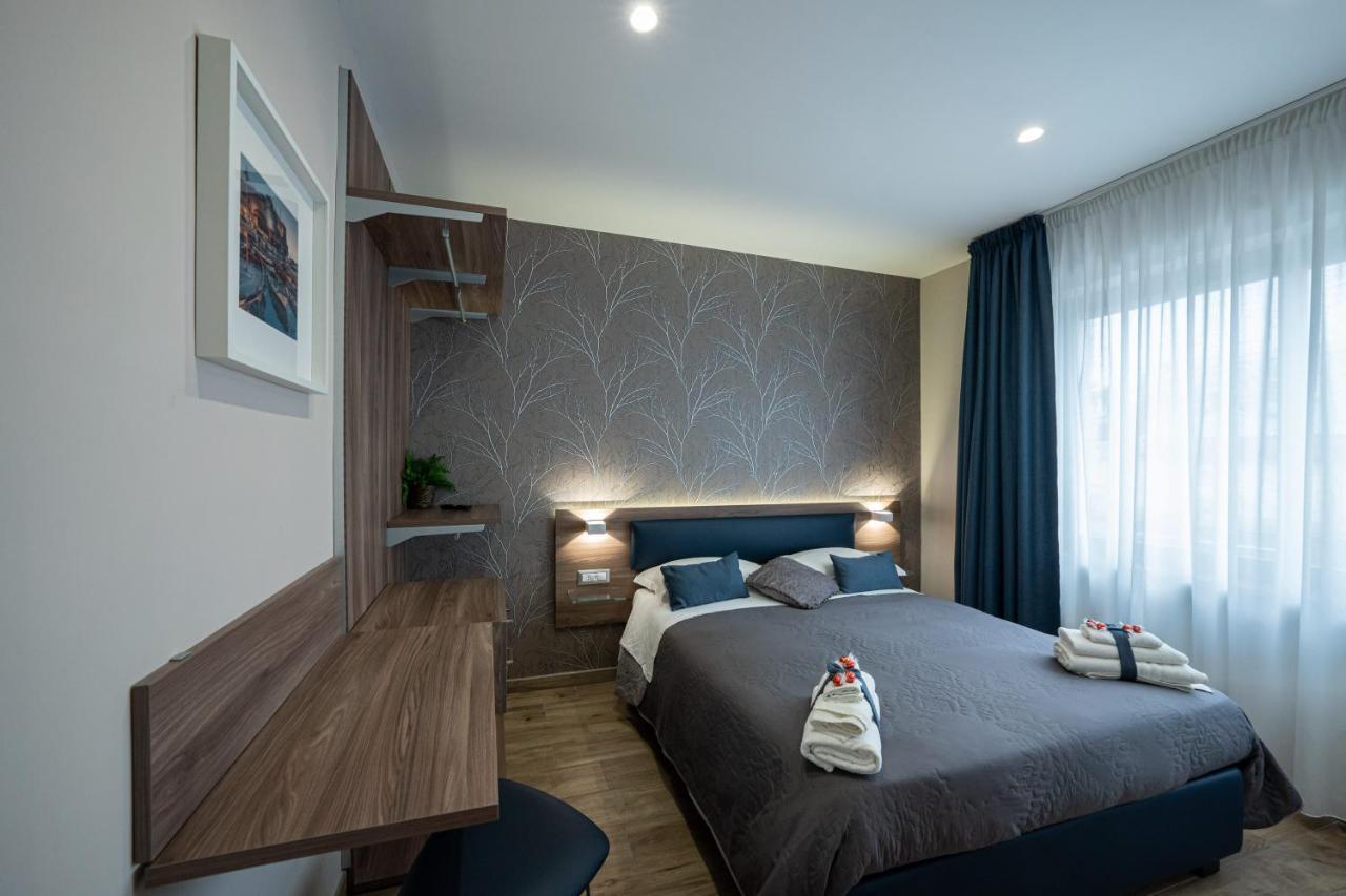 Famalu Apartments Неаполь Екстер'єр фото
