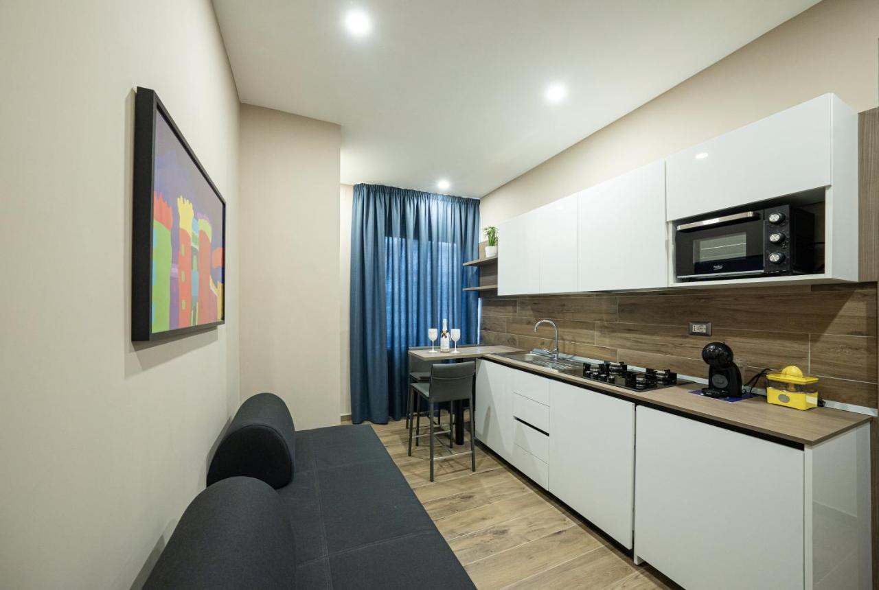 Famalu Apartments Неаполь Екстер'єр фото