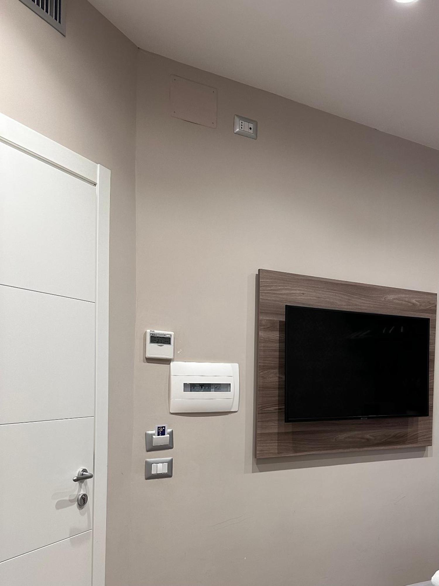 Famalu Apartments Неаполь Екстер'єр фото
