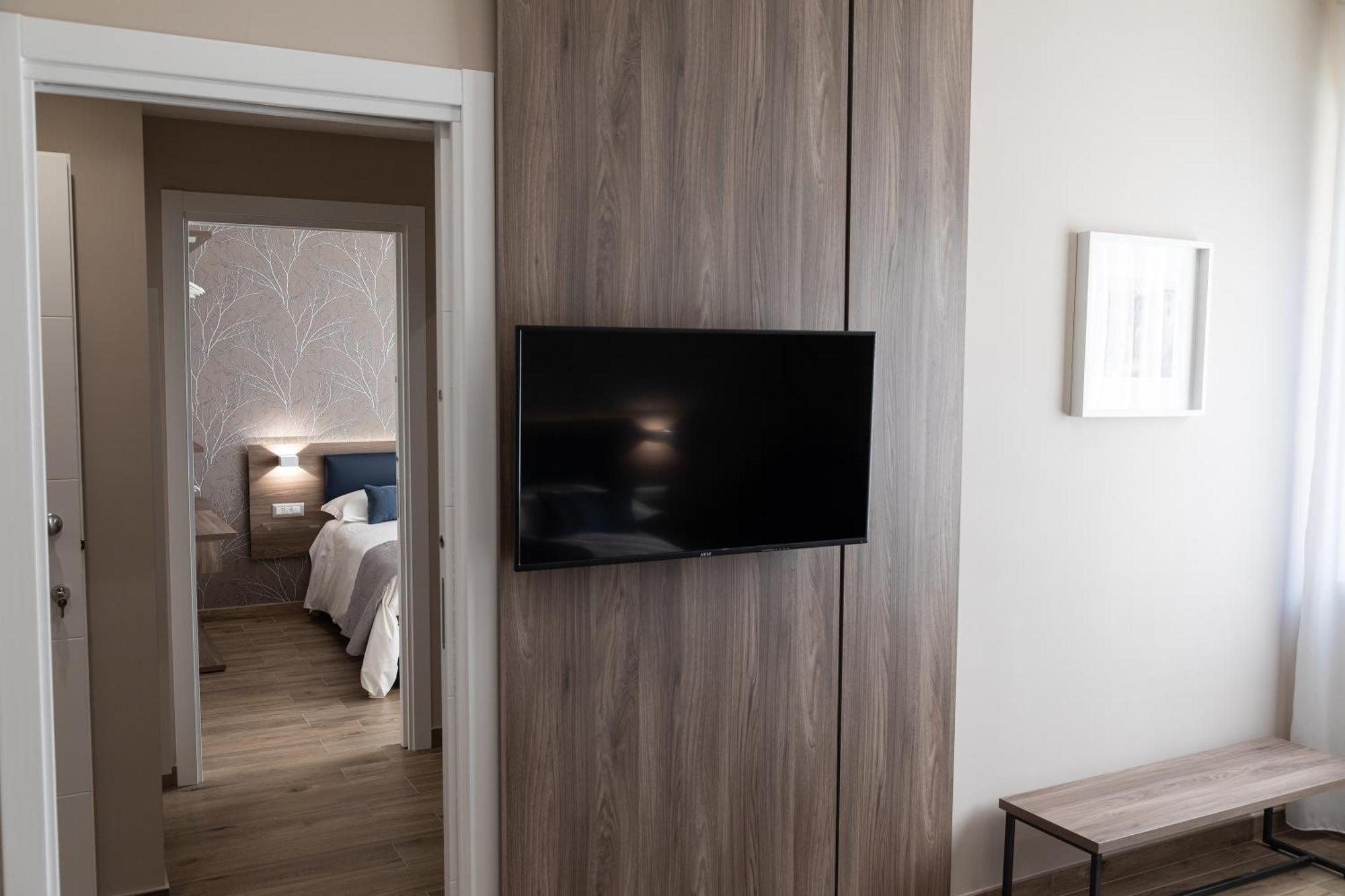 Famalu Apartments Неаполь Екстер'єр фото