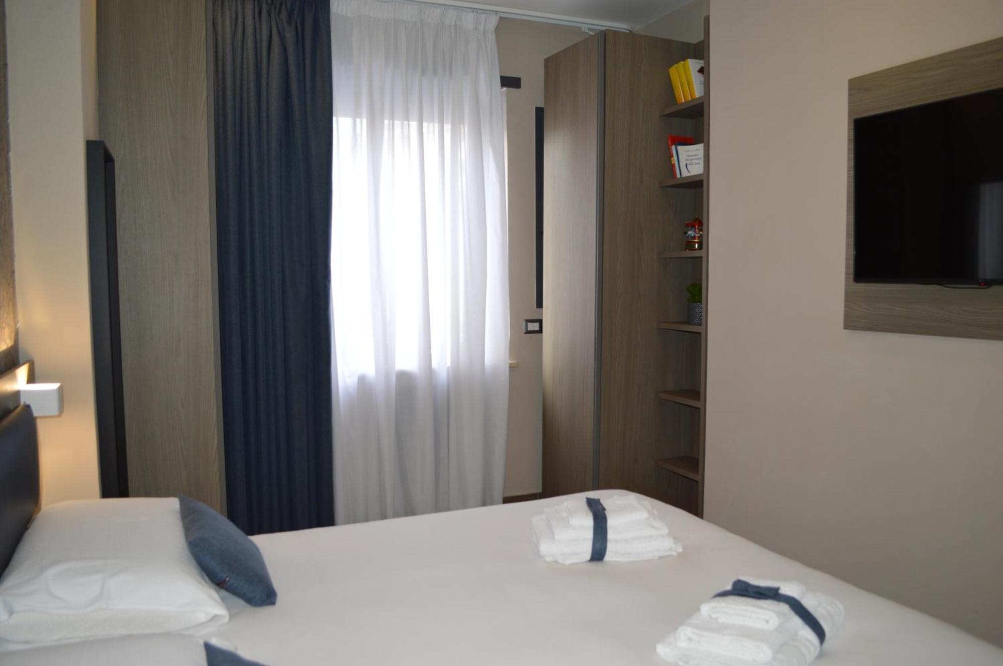 Famalu Apartments Неаполь Екстер'єр фото