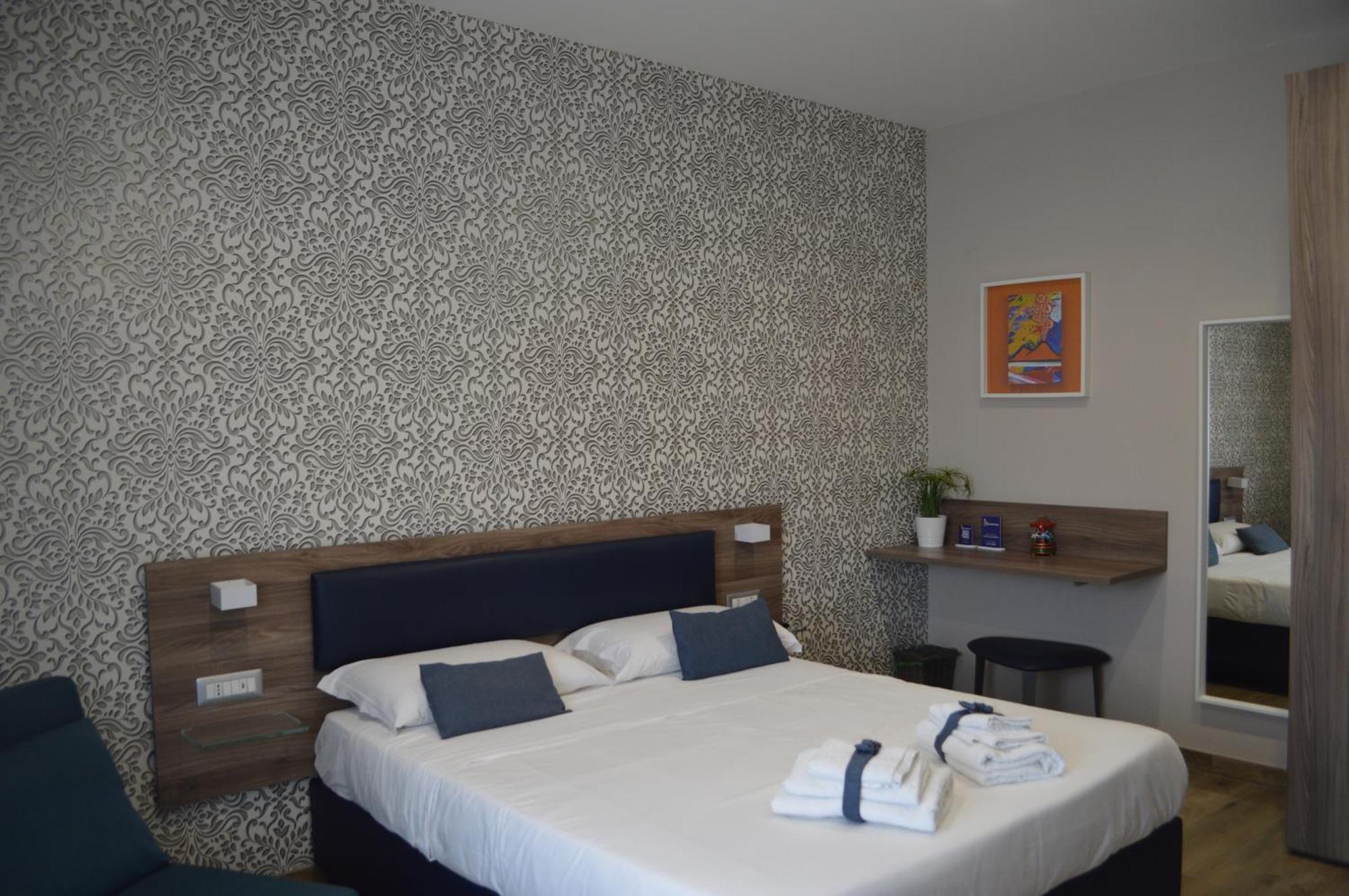 Famalu Apartments Неаполь Екстер'єр фото