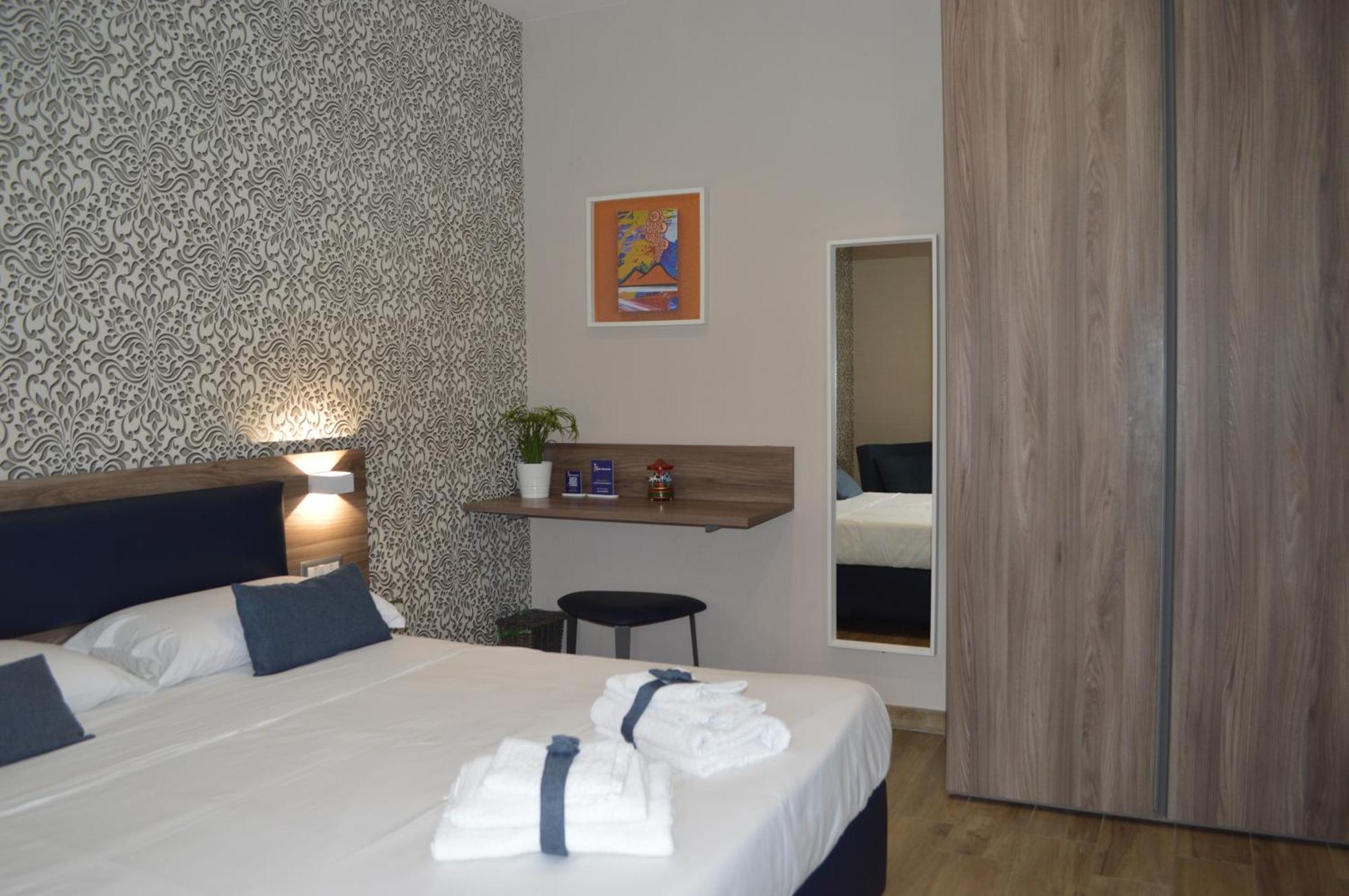 Famalu Apartments Неаполь Екстер'єр фото